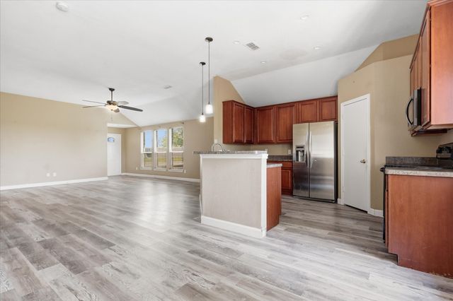 3003 Lake Ridge Drive, Sanger, TX 76266