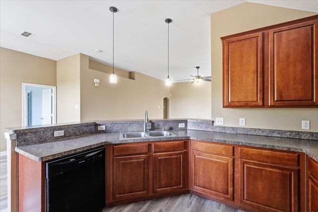 3003 Lake Ridge Drive, Sanger, TX 76266