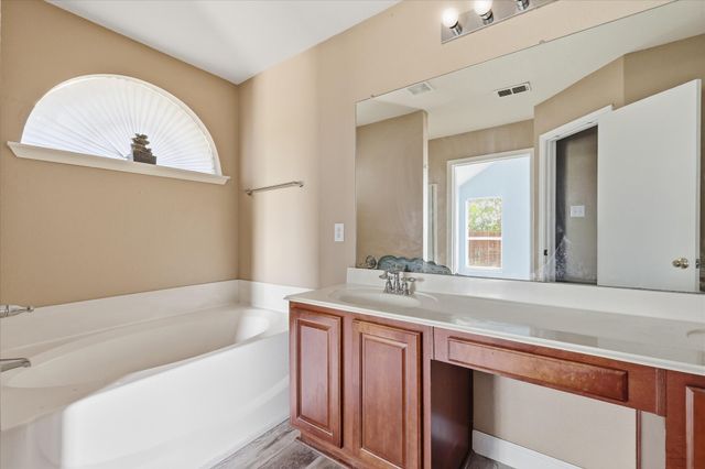 3003 Lake Ridge Drive, Sanger, TX 76266