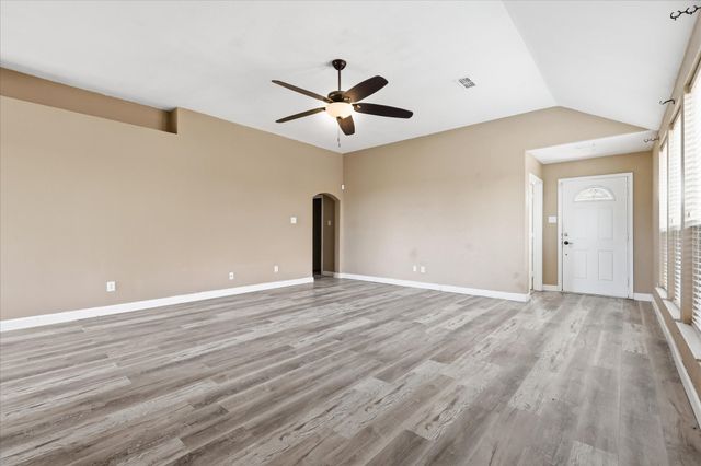 3003 Lake Ridge Drive, Sanger, TX 76266