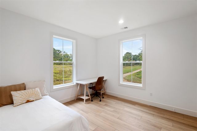 3841 N 3rd Street, Kalamazoo, MI 49009