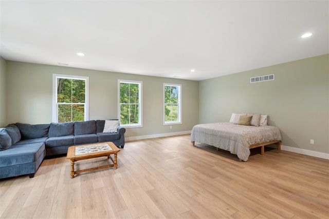 3841 N 3rd Street, Kalamazoo, MI 49009