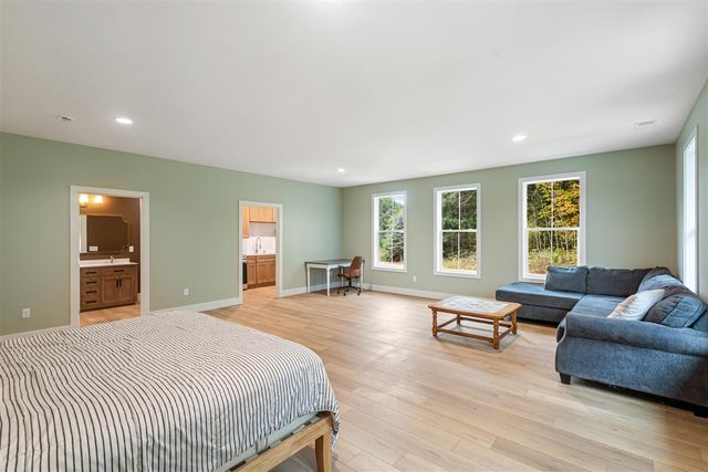 3841 N 3rd Street, Kalamazoo, MI 49009