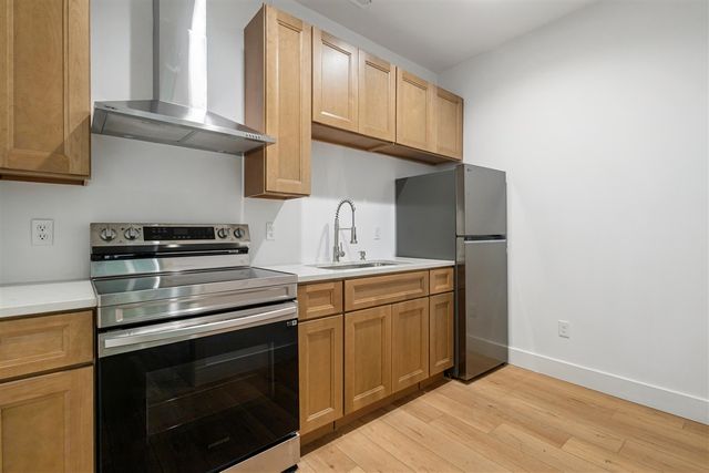 3841 N 3rd Street, Kalamazoo, MI 49009