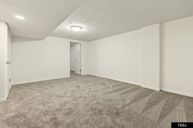 2554 5th Avenue, Council Bluffs, IA 51501