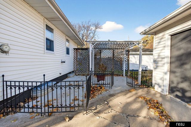 2554 5th Avenue, Council Bluffs, IA 51501