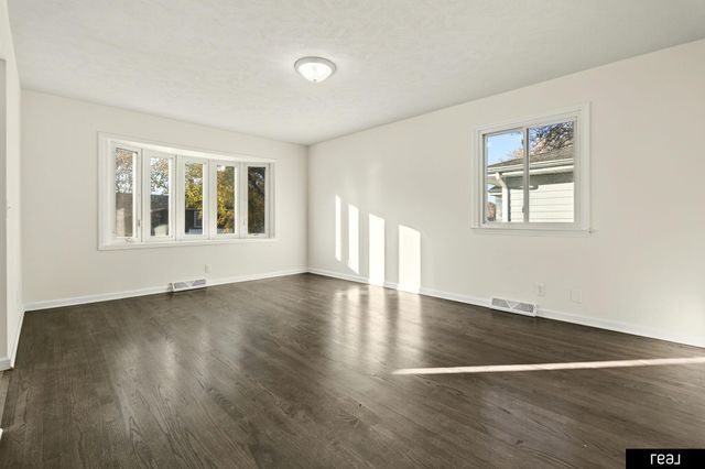 2554 5th Avenue, Council Bluffs, IA 51501