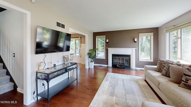 7257 Whispering Oak Drive, Sylvania, OH 43560