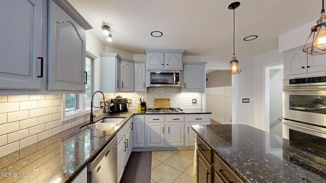 7257 Whispering Oak Drive, Sylvania, OH 43560