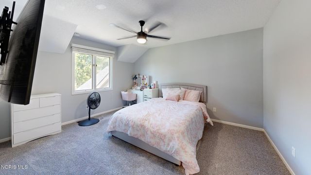 7257 Whispering Oak Drive, Sylvania, OH 43560