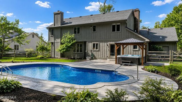 7257 Whispering Oak Drive, Sylvania, OH 43560