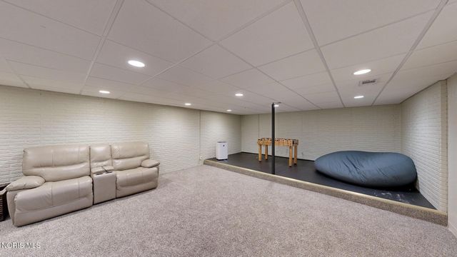 7257 Whispering Oak Drive, Sylvania, OH 43560