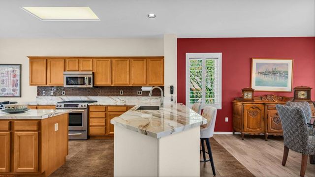 39318 Gleneagles Circle, Palm Desert, CA 92211