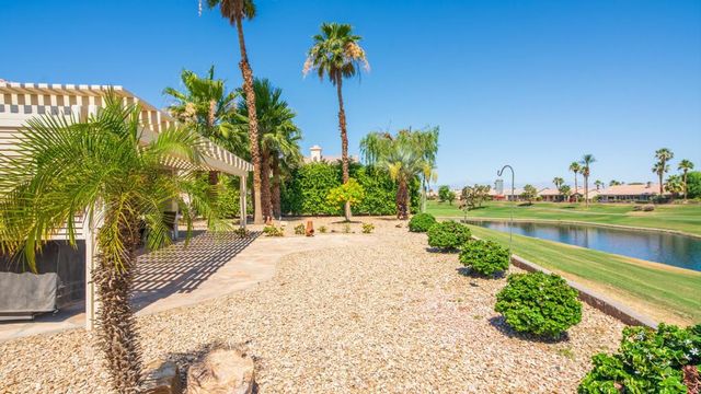 39318 Gleneagles Circle, Palm Desert, CA 92211