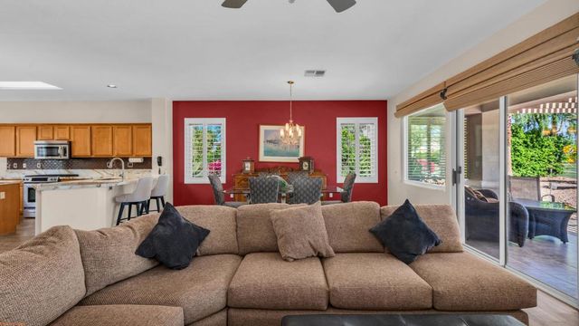 39318 Gleneagles Circle, Palm Desert, CA 92211