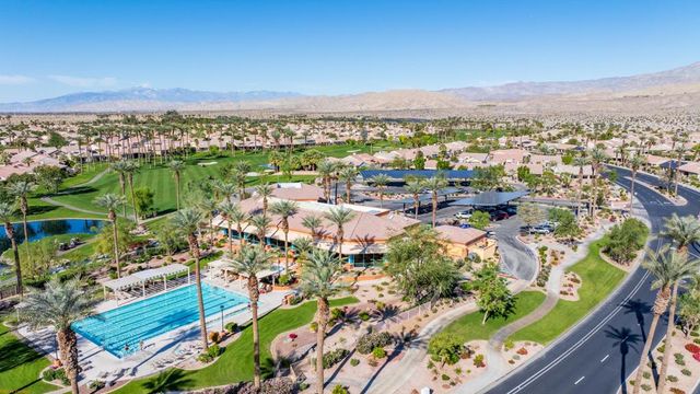 39318 Gleneagles Circle, Palm Desert, CA 92211