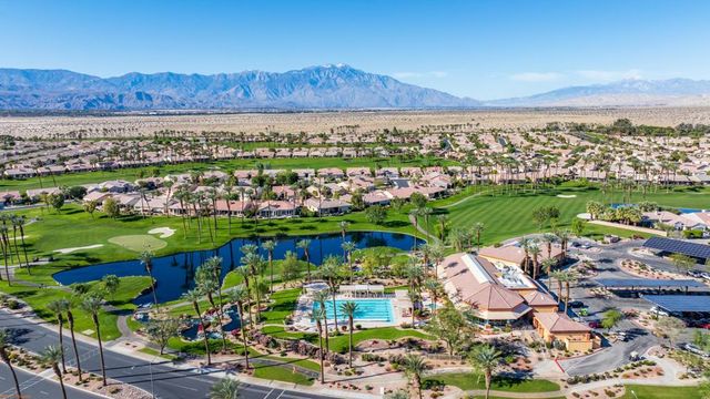 39318 Gleneagles Circle, Palm Desert, CA 92211