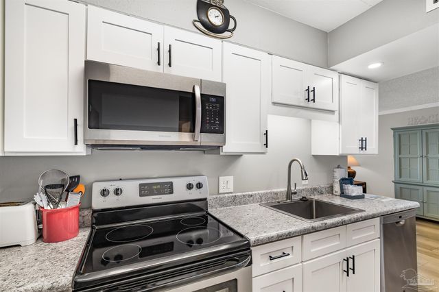 676 Santa Rosa Blvd 6-F, Ft Walton Beach, FL 32548