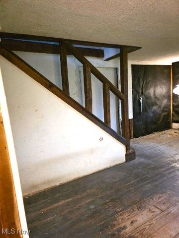 16270 Mayfield Road, Huntsburg, OH 44046