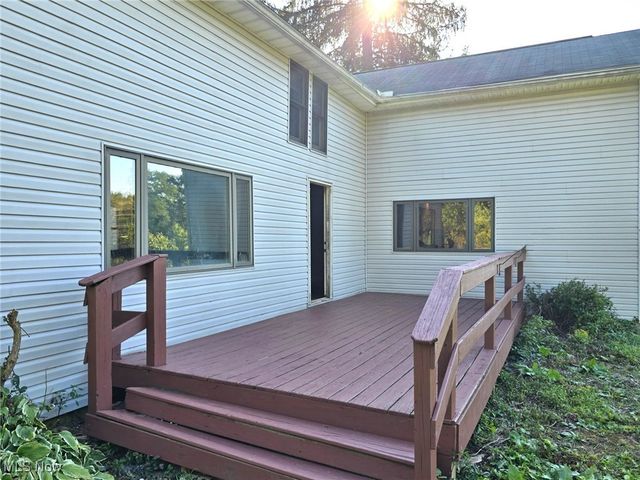 16270 Mayfield Road, Huntsburg, OH 44046