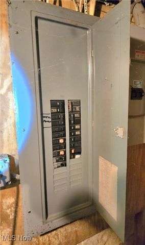 16270 Mayfield Road, Huntsburg, OH 44046