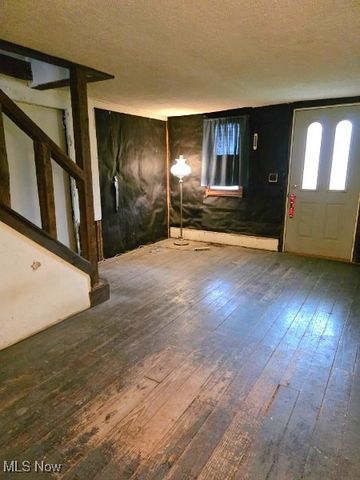 16270 Mayfield Road, Huntsburg, OH 44046