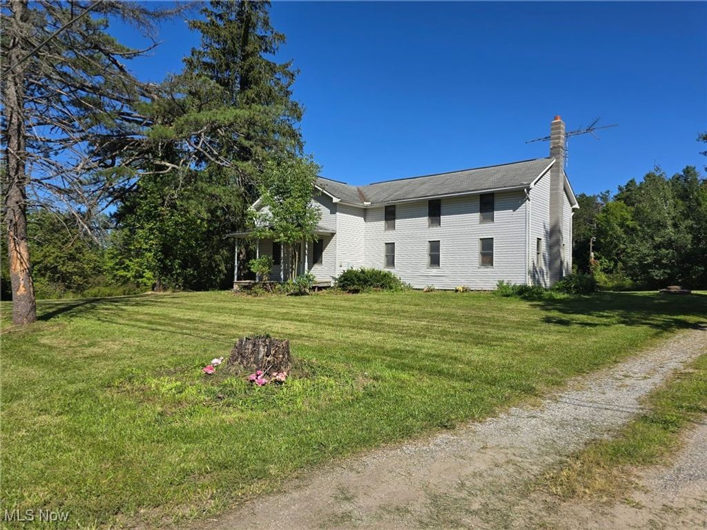 16270 Mayfield Road, Huntsburg, OH 44046