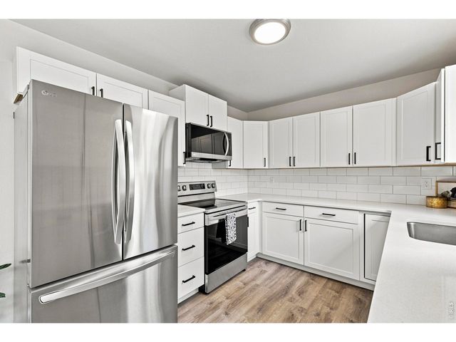 2431 Sunstone Dr, Fort Collins, CO 80525