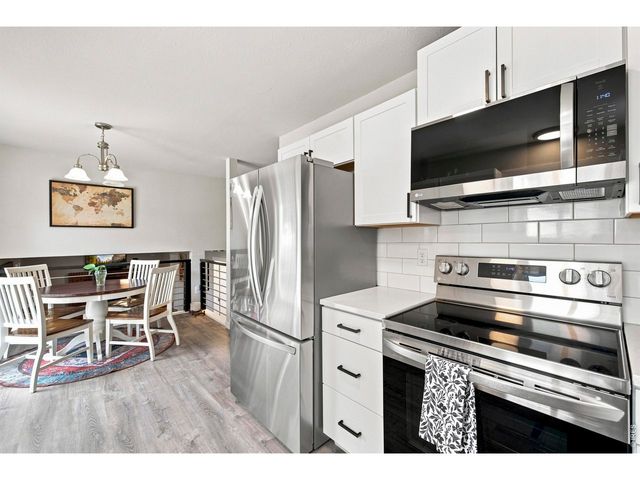 2431 Sunstone Dr, Fort Collins, CO 80525