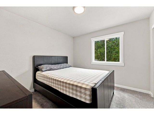 2431 Sunstone Dr, Fort Collins, CO 80525