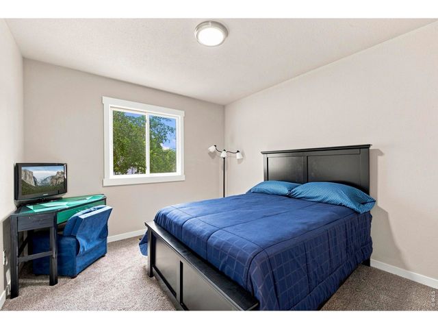 2431 Sunstone Dr, Fort Collins, CO 80525