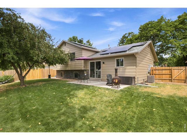 2431 Sunstone Dr, Fort Collins, CO 80525