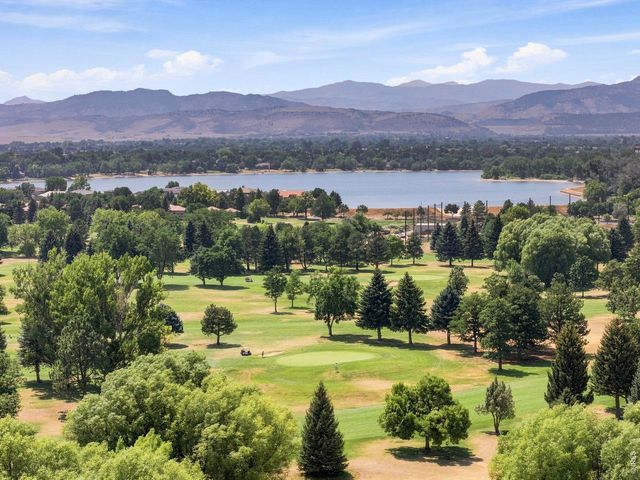 2431 Sunstone Dr, Fort Collins, CO 80525