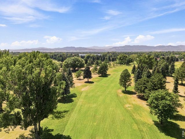 2431 Sunstone Dr, Fort Collins, CO 80525