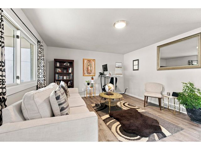 2431 Sunstone Dr, Fort Collins, CO 80525