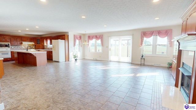 3219 Tonieville Road, Hodgenville, KY 42748