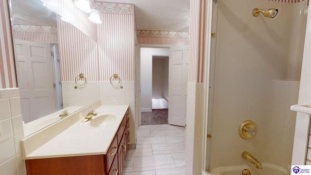 3219 Tonieville Road, Hodgenville, KY 42748