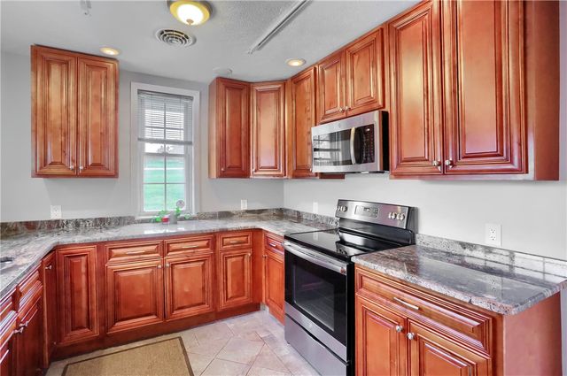 110 Oakville Rd., Chippewa Twp, PA 15010