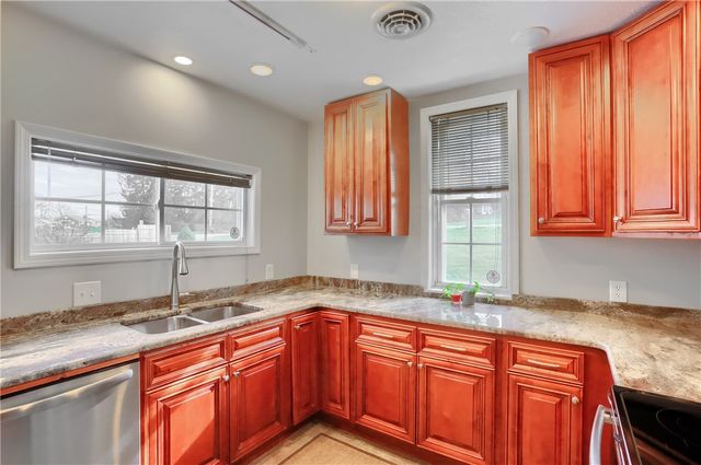 110 Oakville Rd., Chippewa Twp, PA 15010