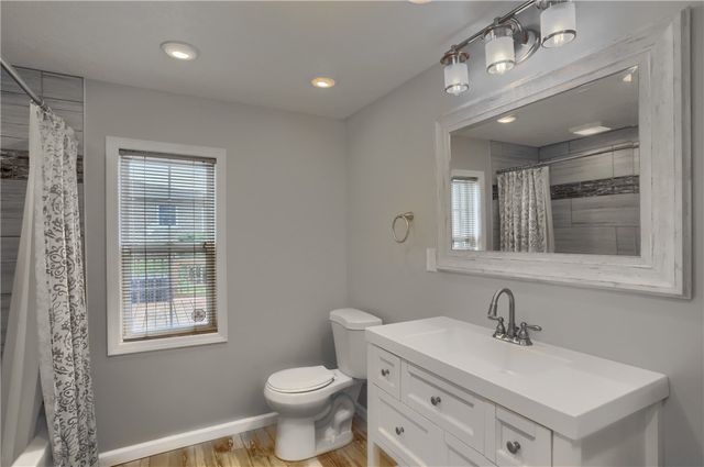 110 Oakville Rd., Chippewa Twp, PA 15010