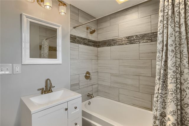 110 Oakville Rd., Chippewa Twp, PA 15010