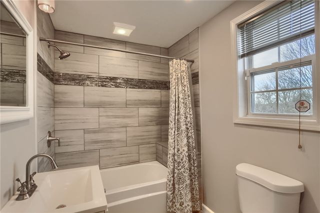 110 Oakville Rd., Chippewa Twp, PA 15010