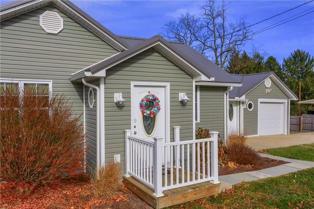 110 Oakville Rd., Chippewa Twp, PA 15010