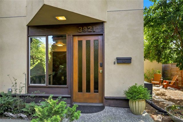 3921 S Angeline Street, Seattle, WA 98118
