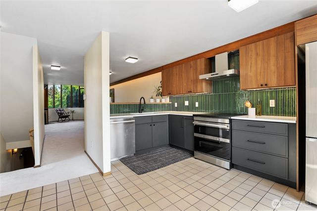 3921 S Angeline Street, Seattle, WA 98118