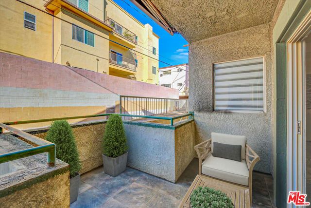 621 E Olive Avenue 106, Burbank, CA 91501