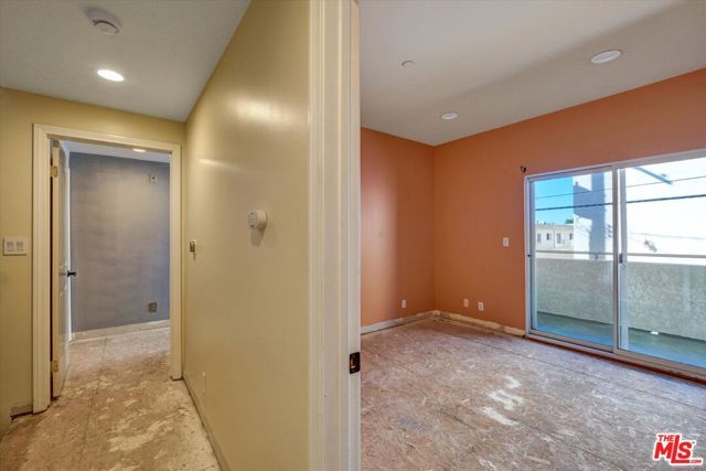 621 E Olive Avenue 106, Burbank, CA 91501