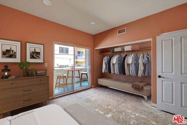 621 E Olive Avenue 106, Burbank, CA 91501