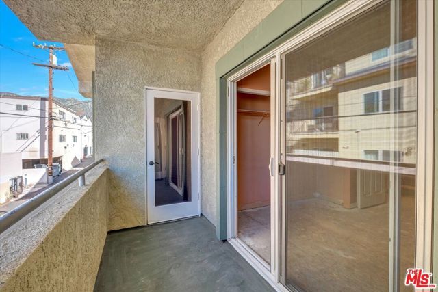 621 E Olive Avenue 106, Burbank, CA 91501