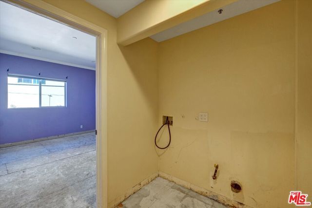 621 E Olive Avenue 106, Burbank, CA 91501